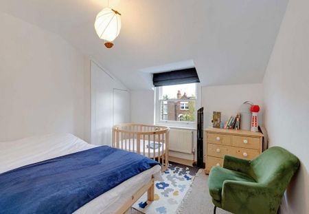 2 bedroom flat to rent - Photo 2