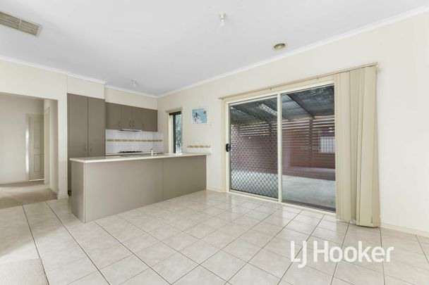 Clean and well presented Lakeside three bedroom home - Photo 1