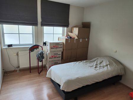 Gelijkvloers appartement met 2 kamers en tuintje - Photo 5