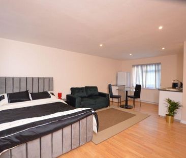 Studio to rent - Photo 3