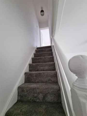 2 bedroom property to rent - Photo 5