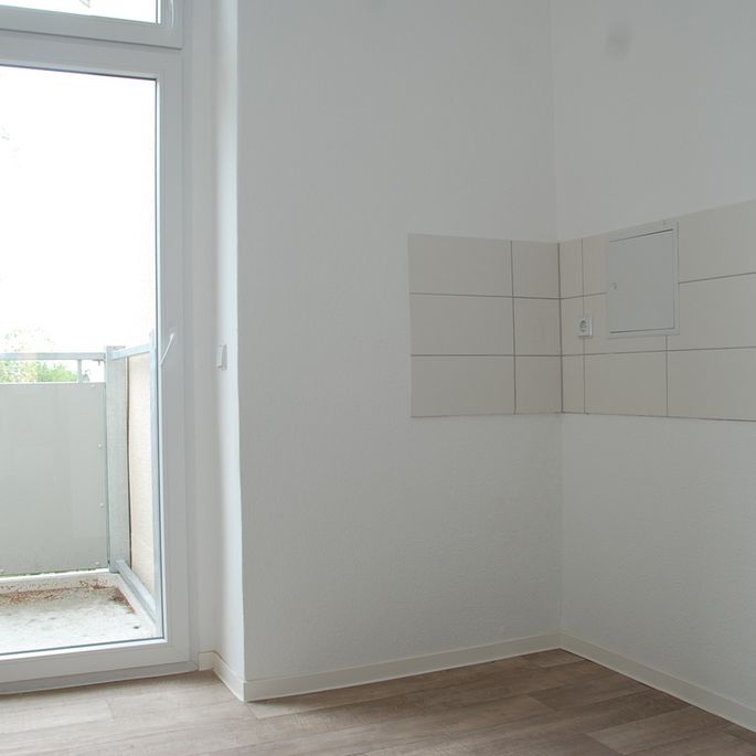 4-Raum-Altbauwohnung mit Balkon - Photo 1