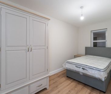 411 College Court Central, Belfast BT1 6BZ - Photo 4