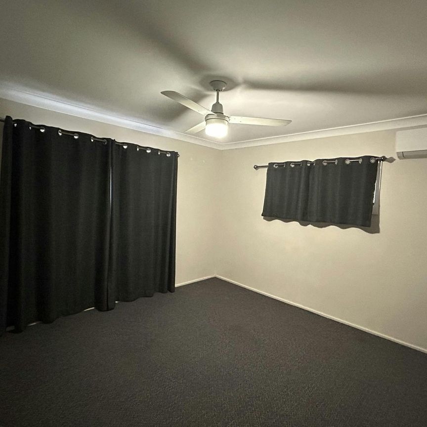 BRIGHT, OPEN AND INVITING - THE PERFECT FAMILY HOME WITH A STYLISH OPEN LAYOUT IS AVAILABLE NOW! - Photo 1