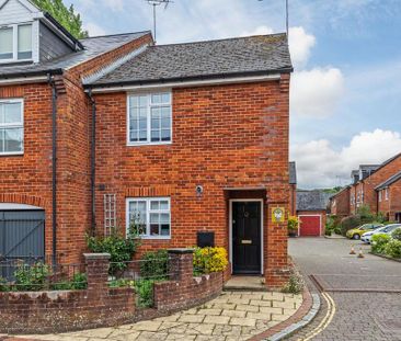 3 bedroom end of terrace house to rent - Photo 1