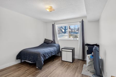 For Lease - 8 Oberon Street, Bells Corners and South to Fallowfield, Ontario - Photo 3