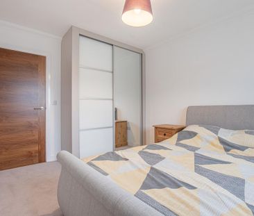 4 bedroom detached house to rent - Photo 6