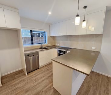 Silverstream Living - Photo 5