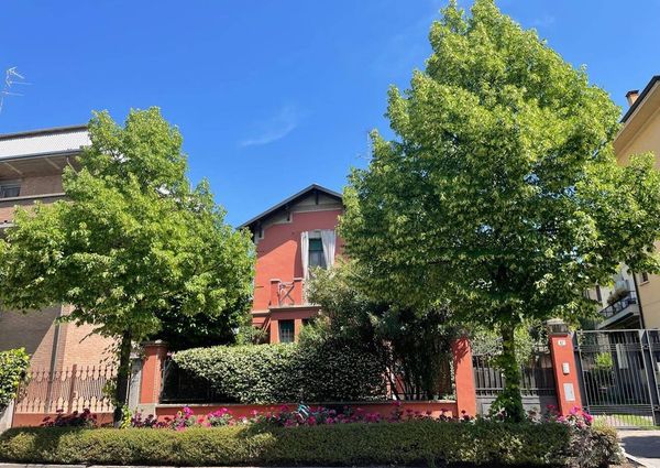 turin, Piedmont 10143