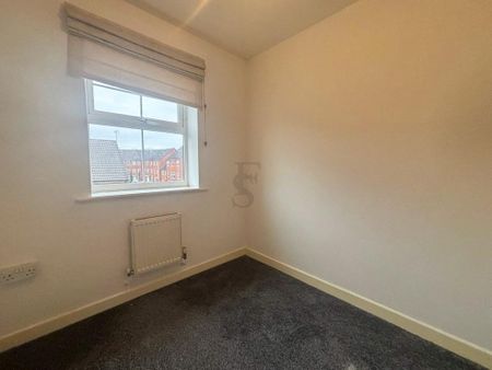 4 bedroom semi-detached house to rent - Photo 5