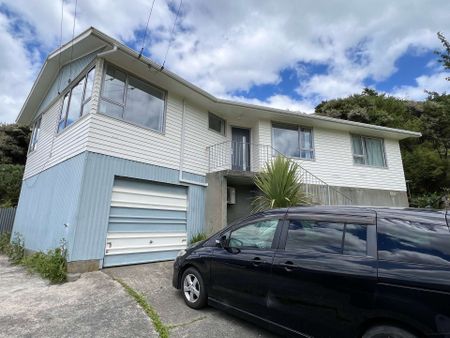 Wainuiomata 3 Bedrooms - Photo 3