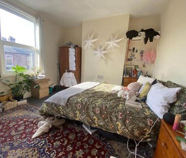 4 bedroom terraced house to rent - Photo 4