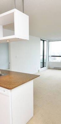 Downtown Vancouver 2 bed + 2 bath + 843sqft + 1 Parking - Photo 1