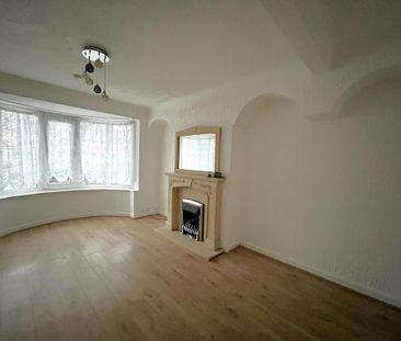 3 bedroom terraced house to rent - Photo 3