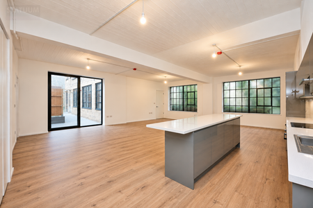 5 bedroom flat to rent - Photo 4