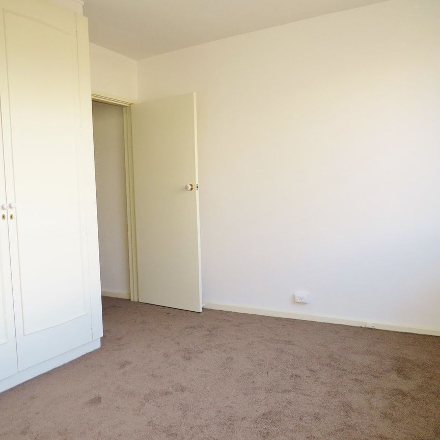 When space and location is what you need! - Photo 1