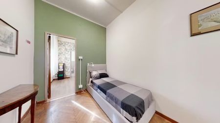 Via Ugo Foscolo, Padova, Veneto 35131 - Photo 2