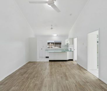8/12 Mayers Street, Manunda, Qld 4870 - Photo 4