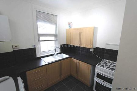 1 bedroom property to rent in Westcliff On Sea - Photo 2