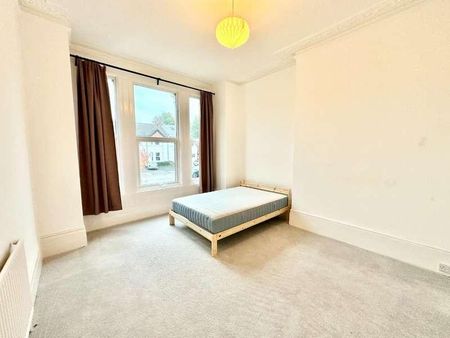 Argyle Road, West Ealing, London, W13 - Photo 2