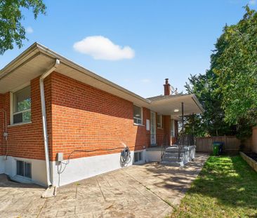 For Lease - 16 Warbeck Place, Toronto, Ontario - Photo 4