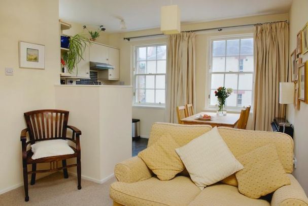 1 bedroom flat to rent - Photo 1