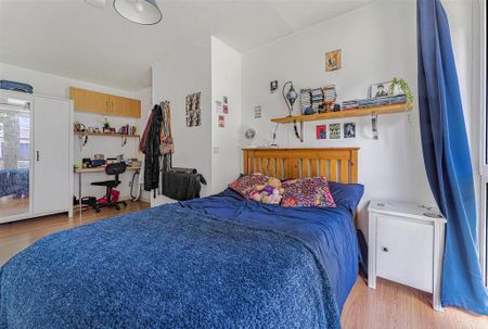 3 bedroom flat to rent - Photo 5