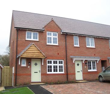 3 bedroom end of terrace house to rent - Photo 1