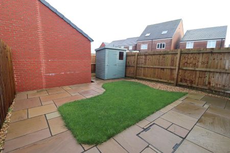 3 bedroom semi-detached house to rent - Photo 3