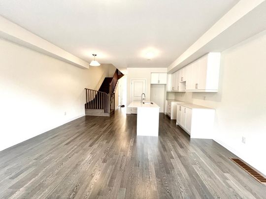 For Lease - 562 Hudson Crescent, Midland, Ontario - Photo 1