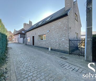 Mooie gezinswoning, rustig gelegen met drie slaapkamers - Photo 2