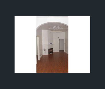 Large Family Home - Photo 5