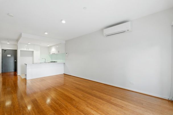 Prime Mitcham Location - Photo 1