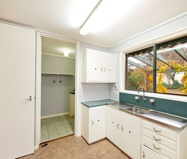 Family Home in Prime Location - Photo 4