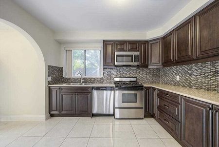 For Lease - 7881 Dufferin Street Unit# Main/Up, Vaughan, Ontario - Photo 2
