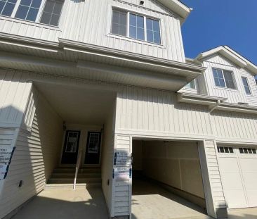 Single Garage Unit - 7020 KESWICK COMMON SW — Entire house - Photo 4