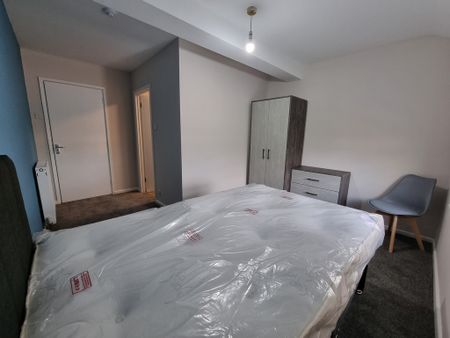 4 Bed Student Accommodation - Photo 5