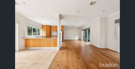 BEACHSIDE 4 BEDROOM HOUSE - Photo 3