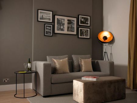 1 bedroom serviced apartment to rent - Photo 2