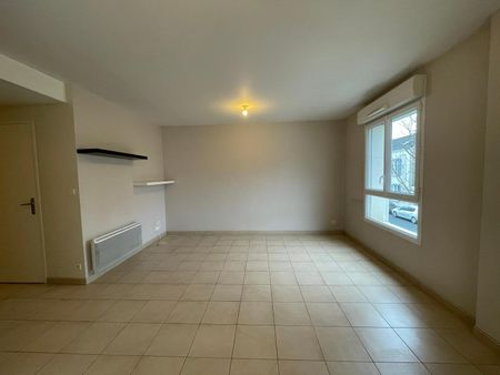 Location Appartement 3 pièces 91m² ANGERS 49000 - Photo 2