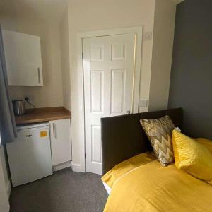 Chelmsford Drive, DN2 - Photo 2