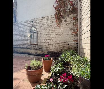 2 Bed Flat, Mirabel Road, SW6 - Photo 6