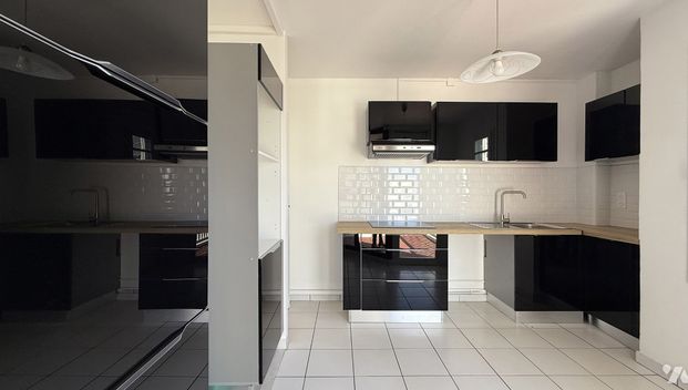 Spacieux trois pièces en centre ville - Photo 1