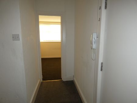 Osborne Road Flat 8 - Photo 3