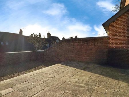 1 bedroom semi-detached house to rent - Photo 3