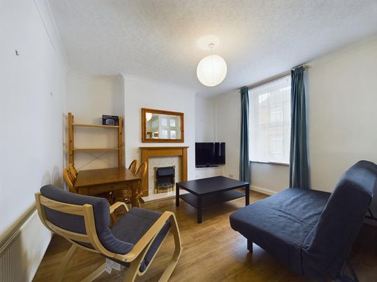 3 bedroom terraced house to rent - Photo 1