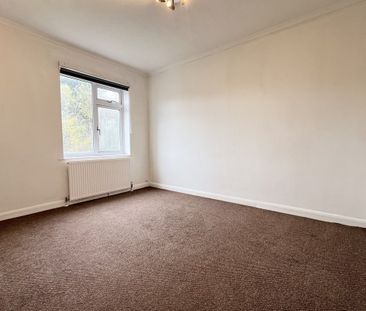 St. Peters Close - Photo 3