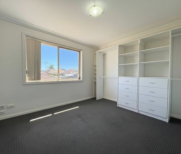 45 Gibson Avenue, Padstow NSW 2211 - House For Rent | Domain - Photo 3
