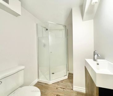 31 Rendale Avenue #LOWER - Photo 4