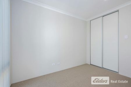 Coastal Comfort Awaits - Photo 4